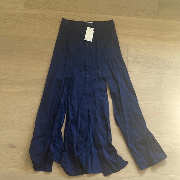 Aiko skirt*FINAL SALE* - Picture 2 of 2